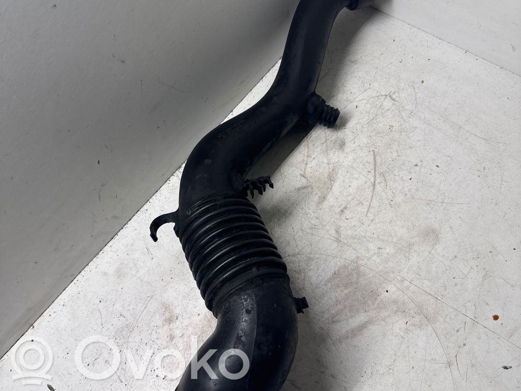 BMW 7 E65 E66 Air intake duct part 