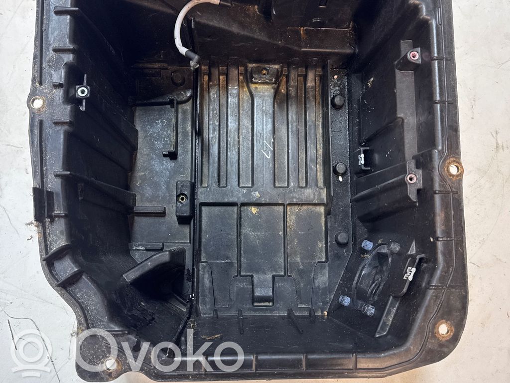BMW Z4 E85 E86 Akkulaatikon alusta 