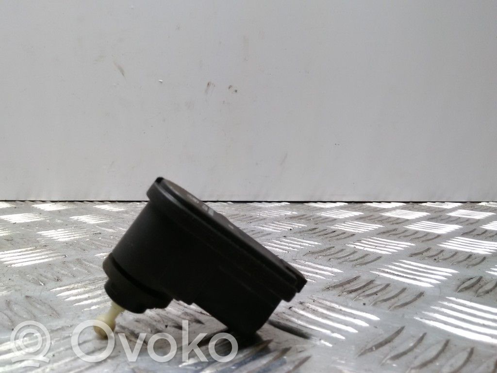 Ford Focus Headlight level adjustment motor 