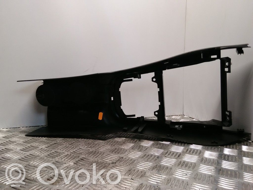 Volkswagen Golf VI Center console 