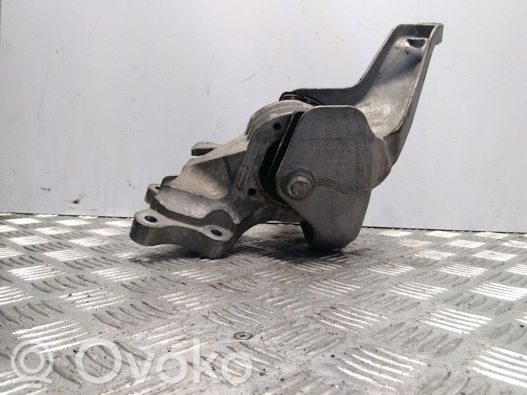 Engine mount bracket   2231676533301,676533301