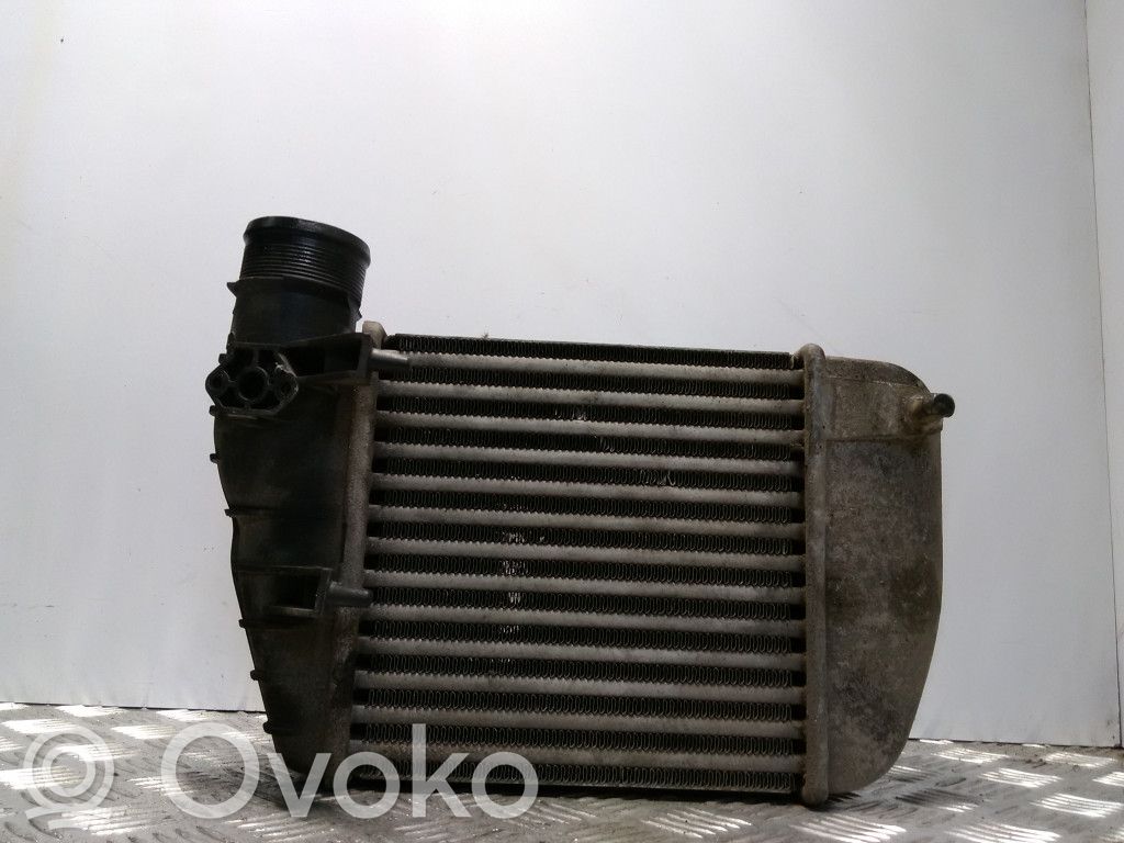 Audi A6 S6 C6 4F Interkūlerio radiatorius 