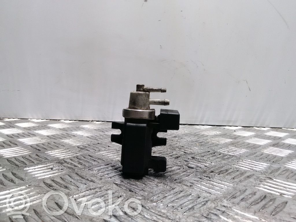 Opel Astra G Vacuum valve 