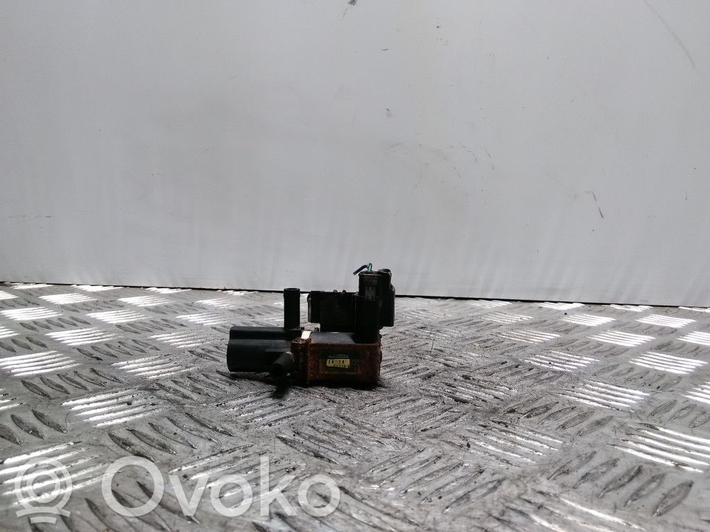 Mazda 3 I Soupape à vide 