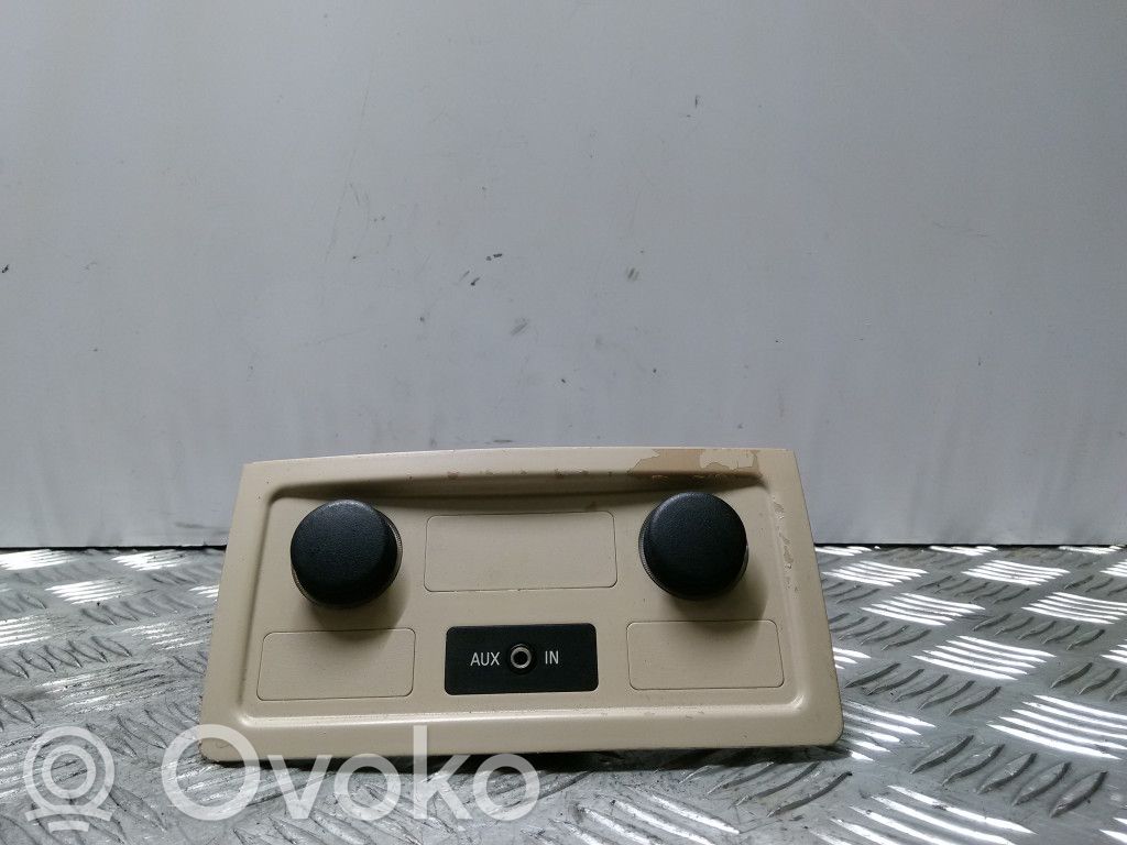 BMW 5 E60 E61 AUX jungtis 