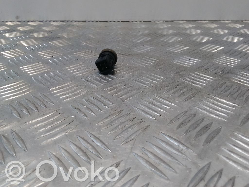 Renault Megane II Coolant temperature sensor 