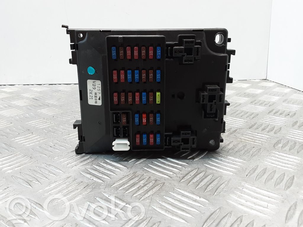 Nissan Patrol Y61 Fuse module 