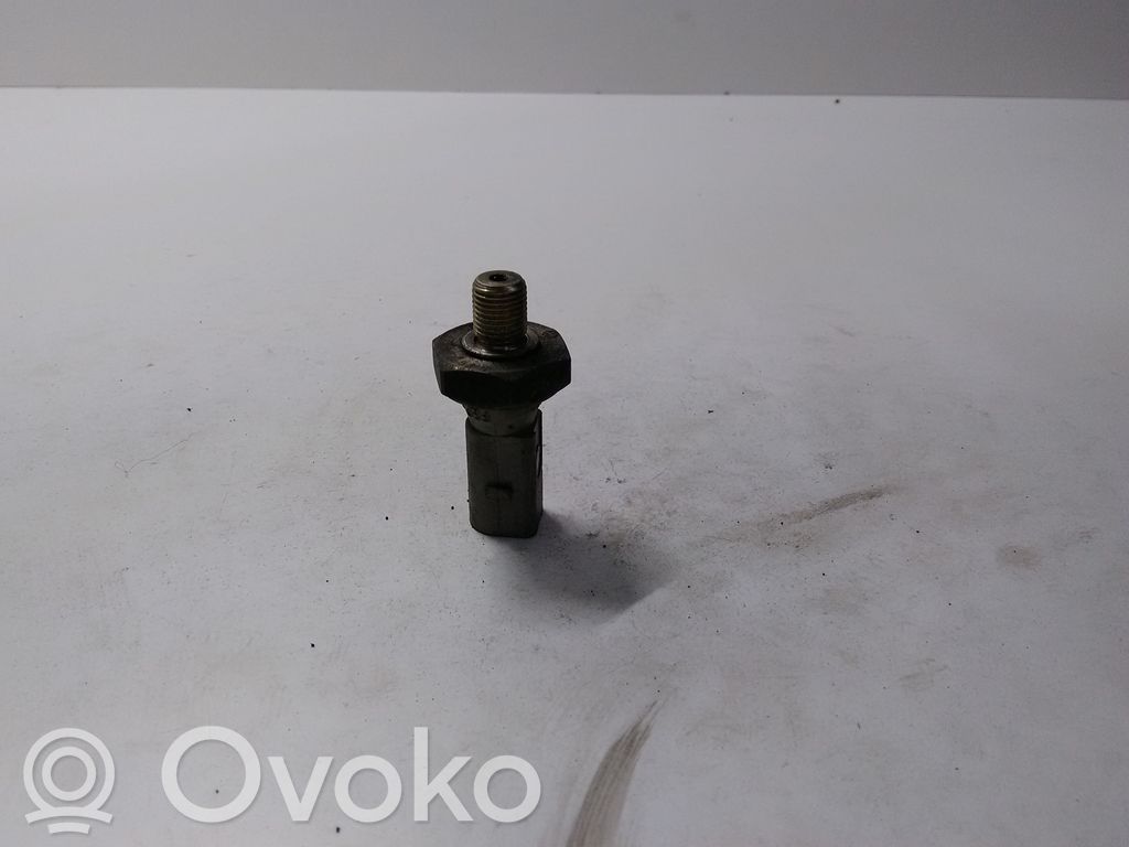 Audi A3 S3 8P Oil pressure sensor 