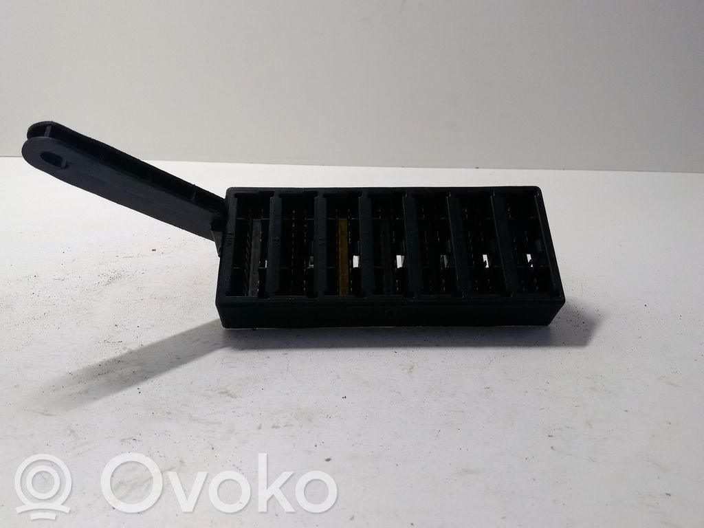 KIA Carnival Fuse module 