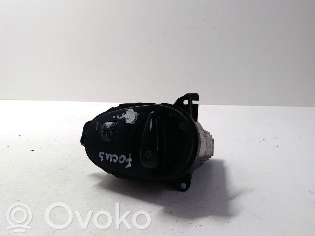 Ford Focus Light switch 