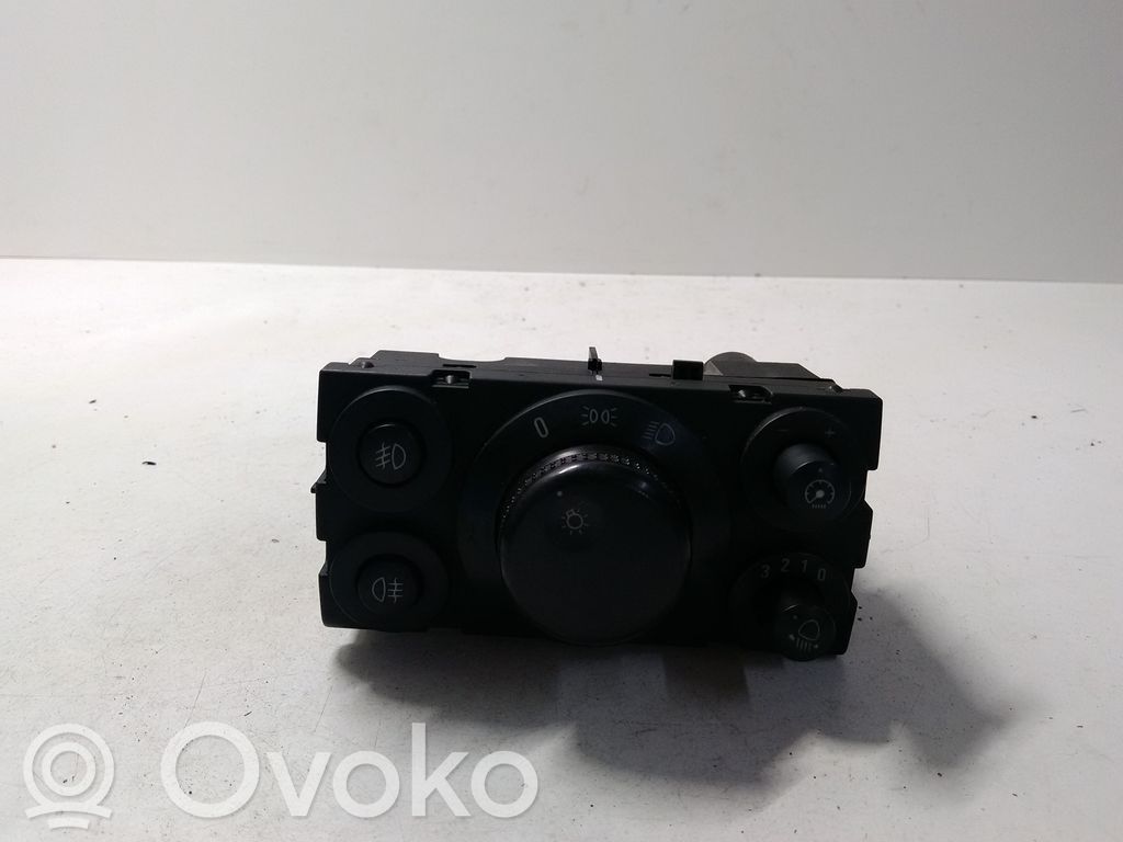 Opel Astra H Light switch 