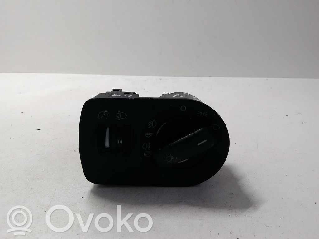 Audi A3 S3 8P Light switch 