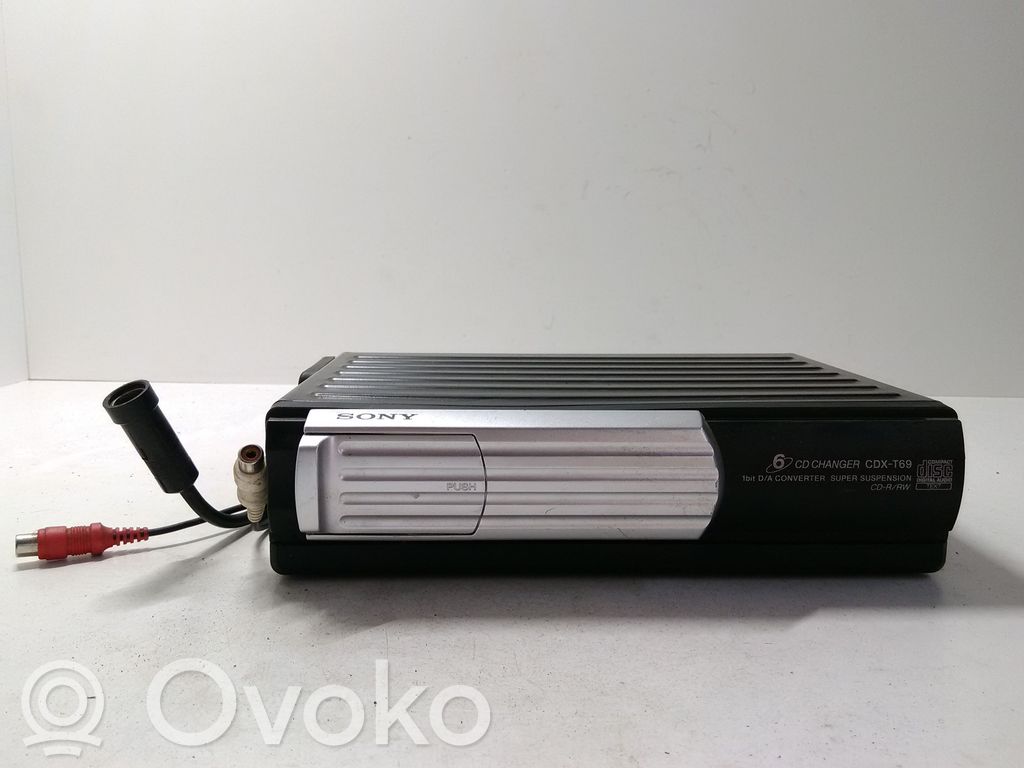 BMW 3 E46 CD/DVD keitiklis 