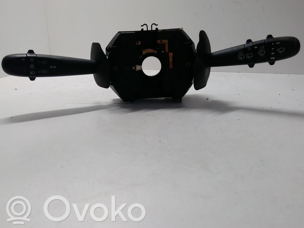 Alfa Romeo 147 Interruptor/palanca de limpiador de luz de giro 