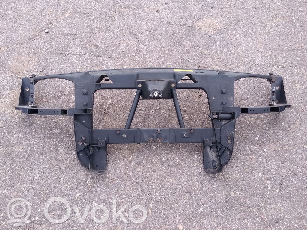 Ford Mondeo Mk III Pas przedni 