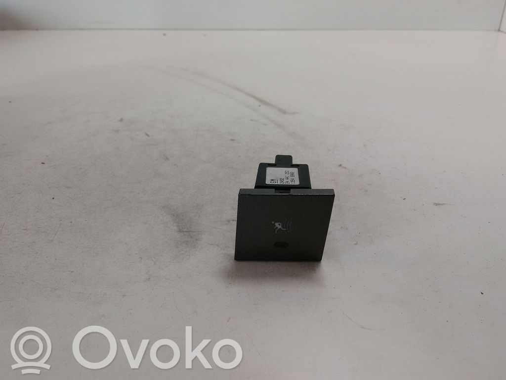 Opel Vectra C Parking (PDC) sensor switch 