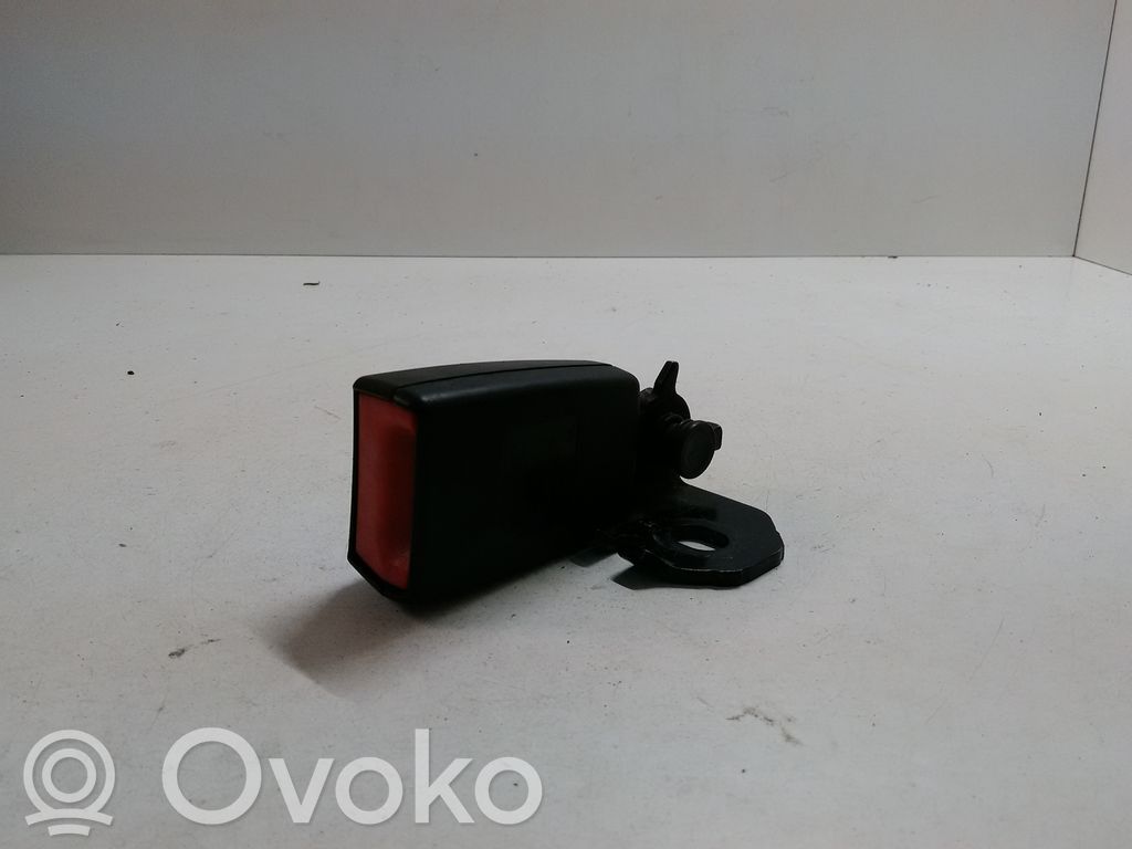 Opel Corsa D Klamra tylnego pasa bezpieczeństwa 
