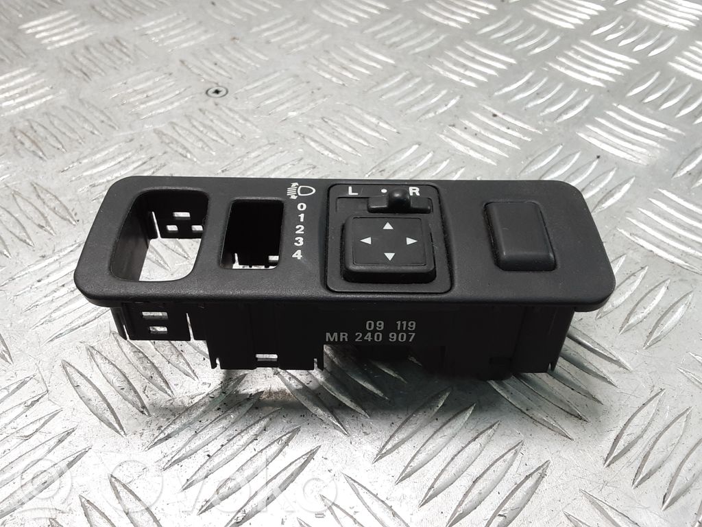 Mitsubishi Carisma Wing mirror switch 