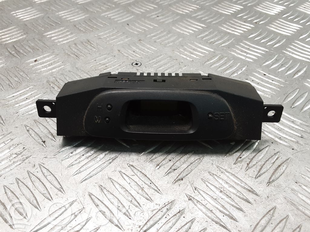 Mitsubishi Carisma Clock 