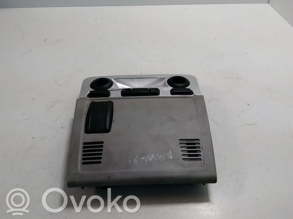 Front seat light   922548701,9225487