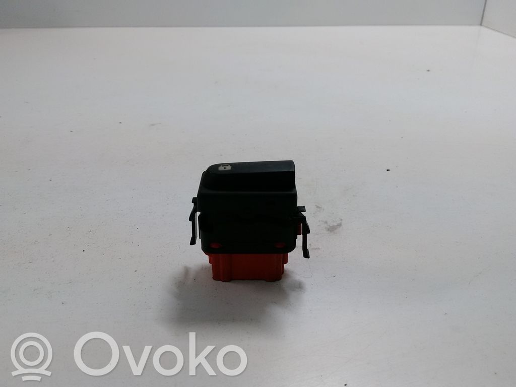 Renault Clio II Central locking switch button 