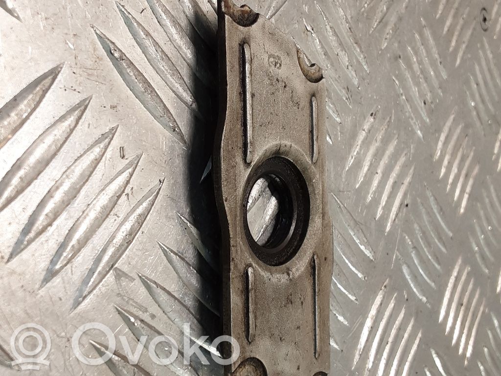 Audi A6 S6 C6 4F Fuel Injector clamp holder 