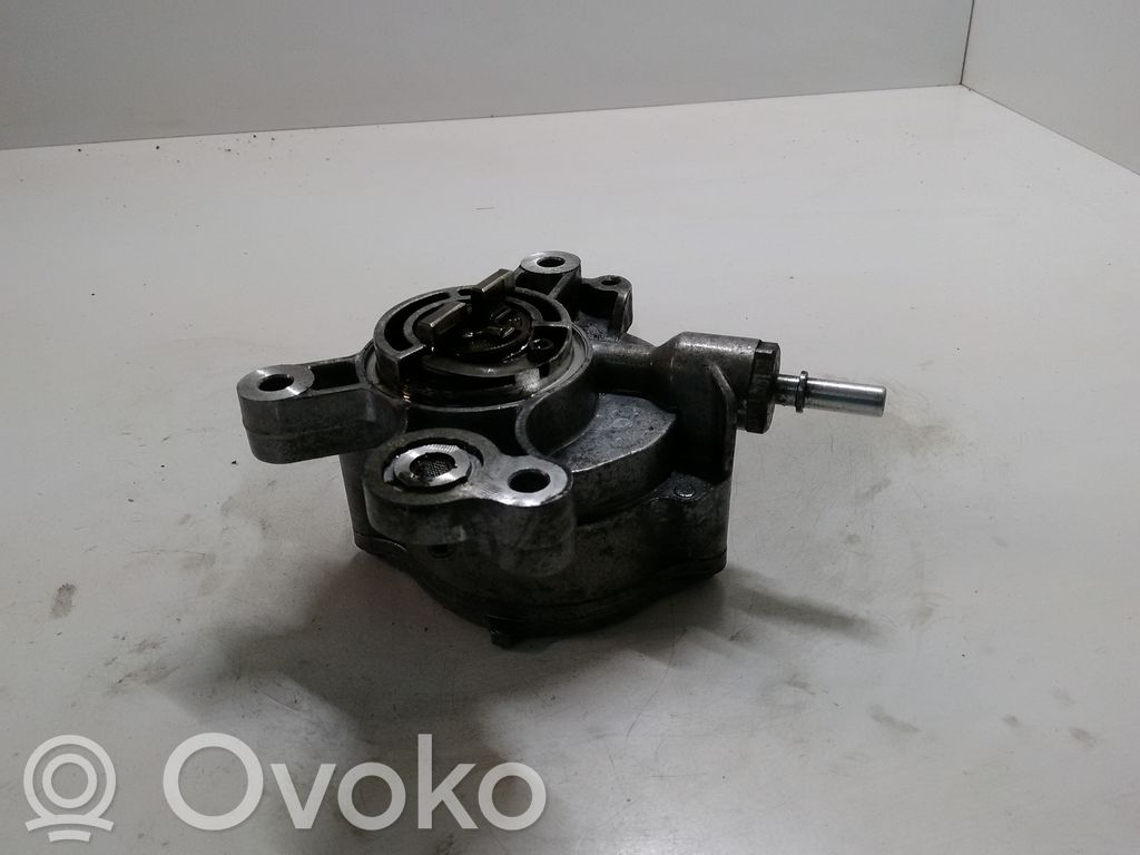 Peugeot 407 Vacuum pump 