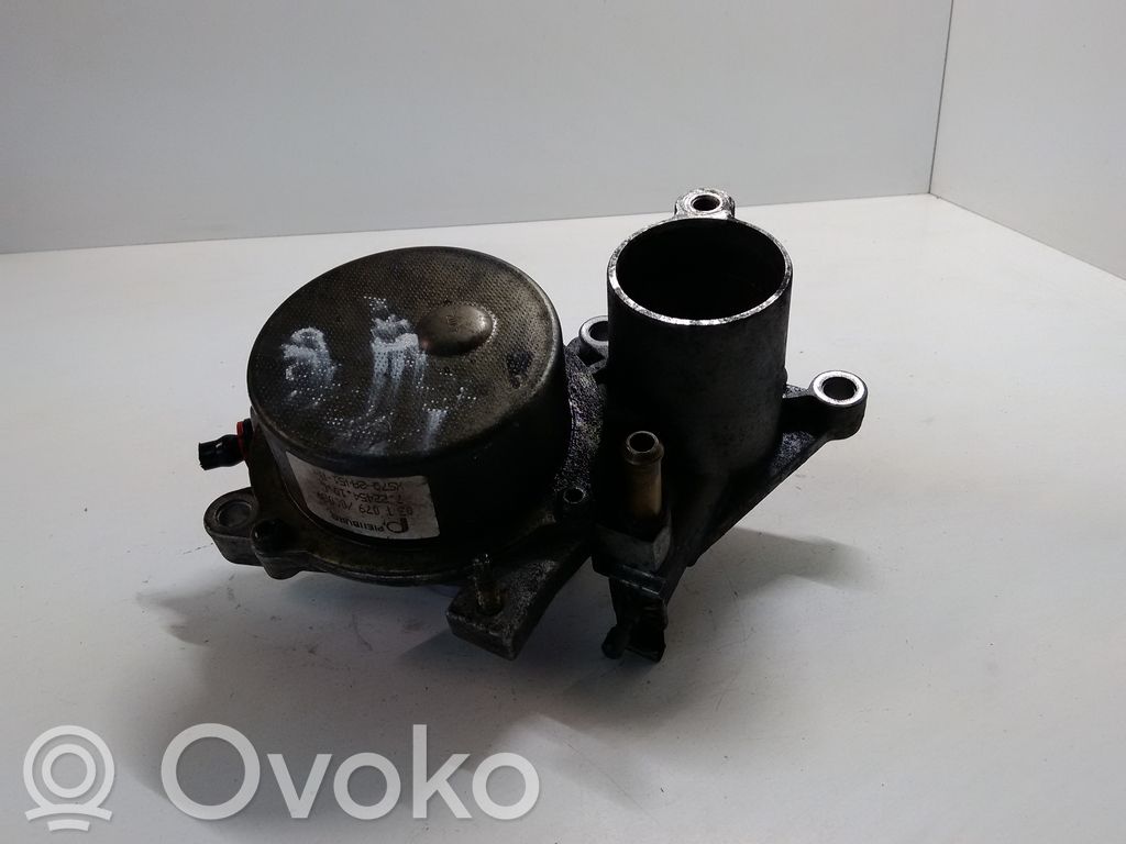 Ford Mondeo Mk III Vakuumo pompa 