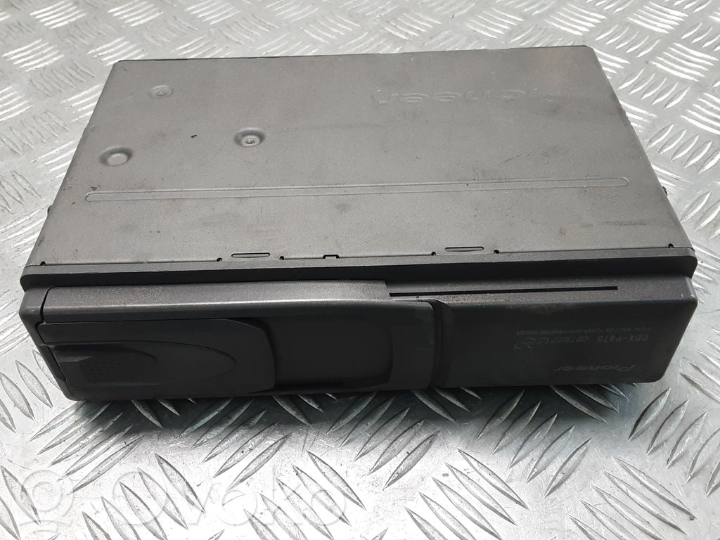 Audi A4 S4 B7 8E 8H CD/DVD changer 