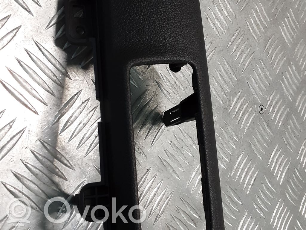 KIA Sportage Element deski rozdzielczej / dół 