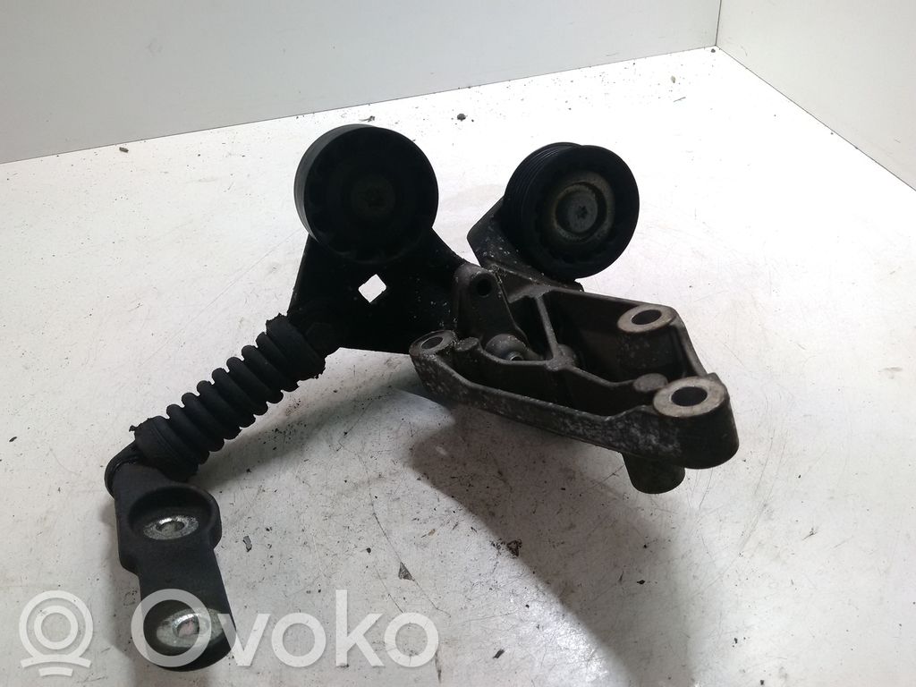 Ford Mondeo Mk III Diržo įtempėjas 