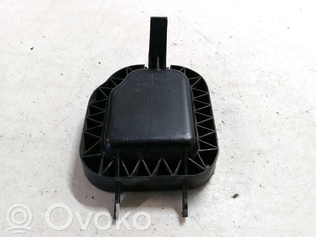 Ford Focus Headlight/headlamp dust cover 