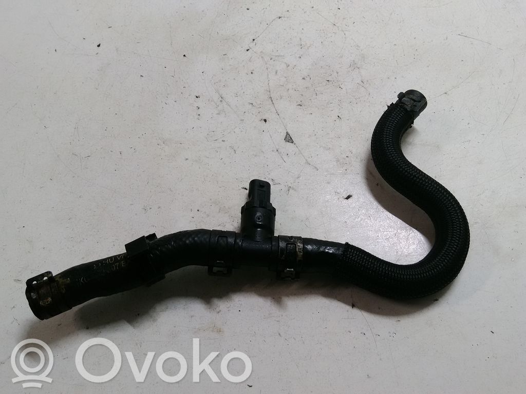 Volkswagen Golf VI Fuel line/pipe/hose 