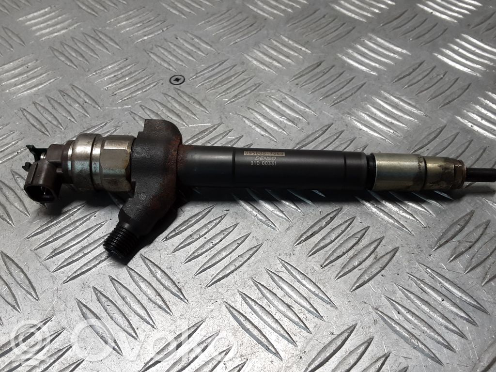 Inyector de combustible   0950007060