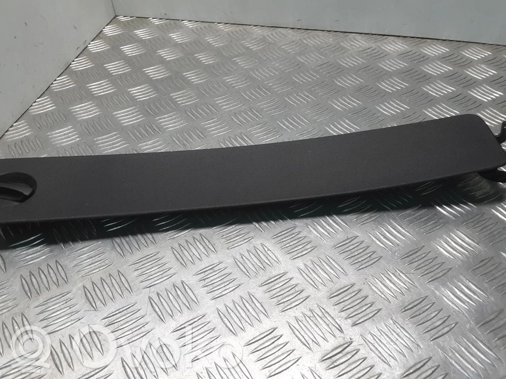 Volvo XC40 Panel awaryjnego otwierania zamka bagażnika 