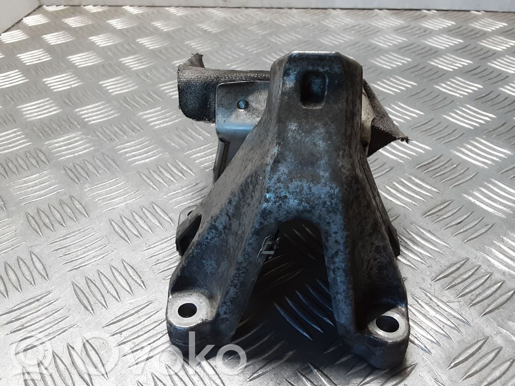 Audi A5 Sportback 8TA Engine mounting bracket 