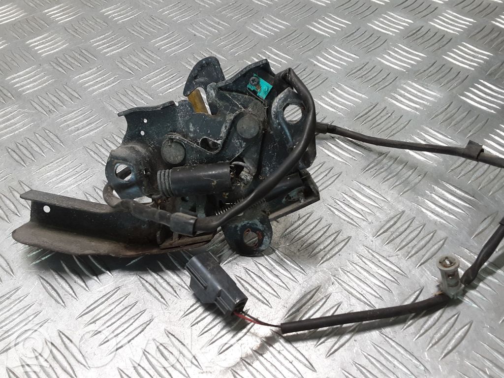 Engine bonnet/hood lock/catch