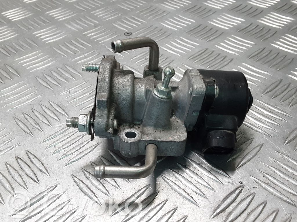 Toyota RAV 4 (XA40) Válvula EGR 