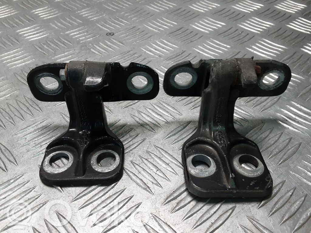 Land Rover Evoque I Front door hinge set 
