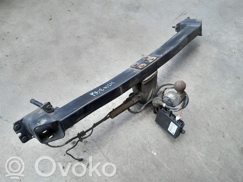 Mercedes-Benz E W211 Hak holowniczy / Komplet 