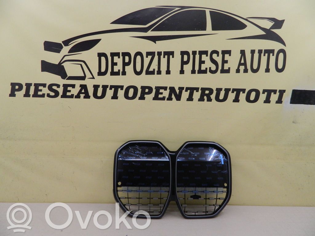 BMW 4 G22 G23 G24 G26 Rejilla superior del radiador del parachoques delantero 