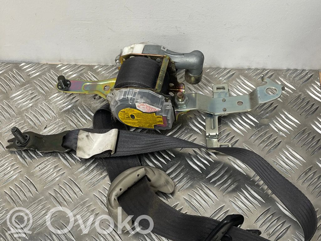 Subaru Legacy Cinturón delantero 