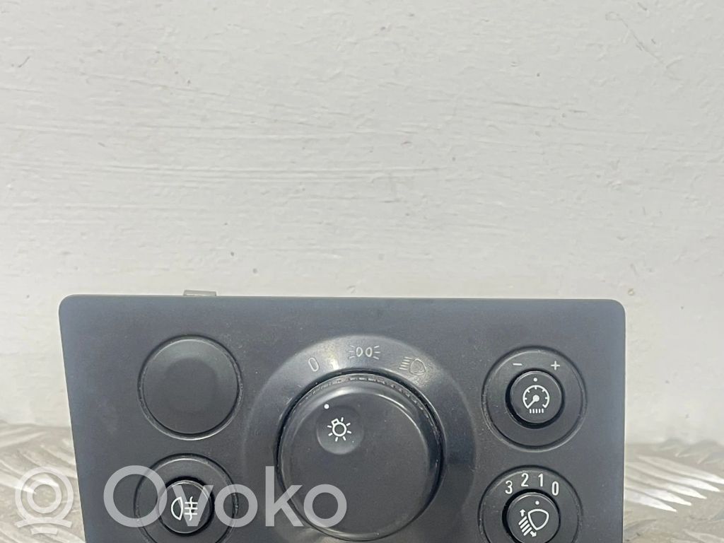Opel Zafira B Light switch 