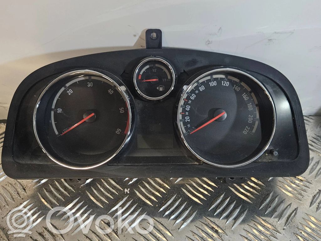 Opel Antara Speedometer (instrument cluster) 