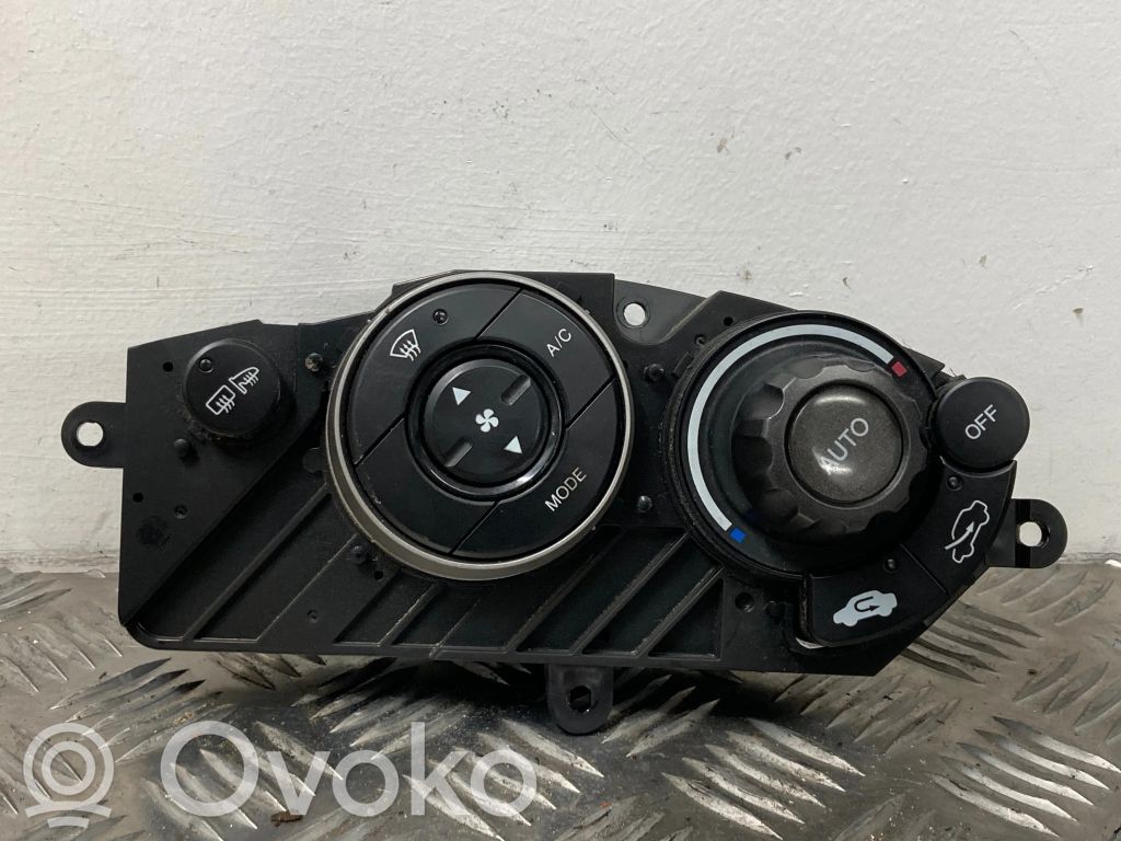 Climate control unit   79600