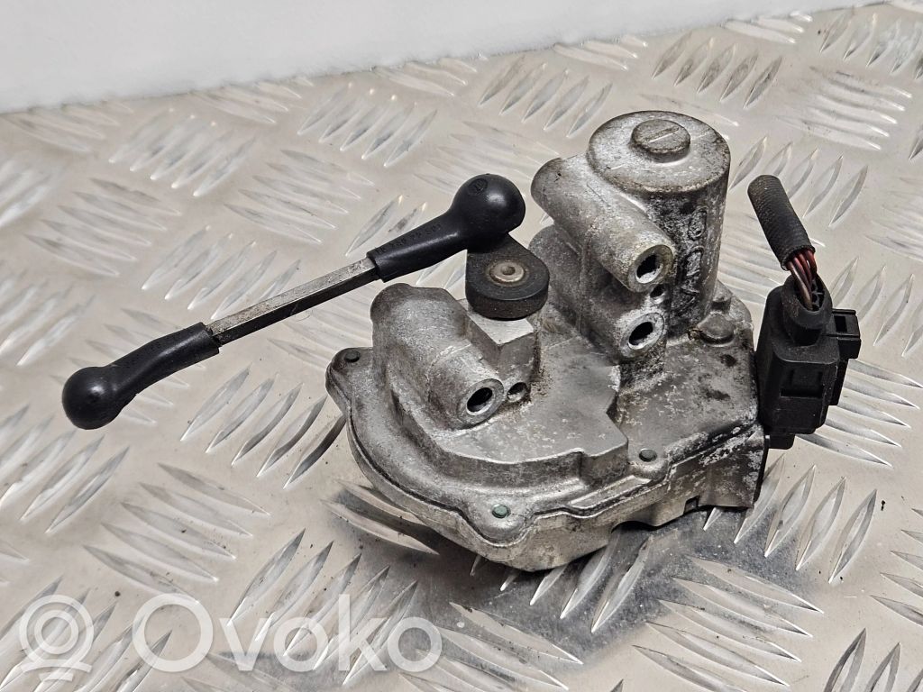 Audi A6 S6 C6 4F Activador/motor del colector de admisión 