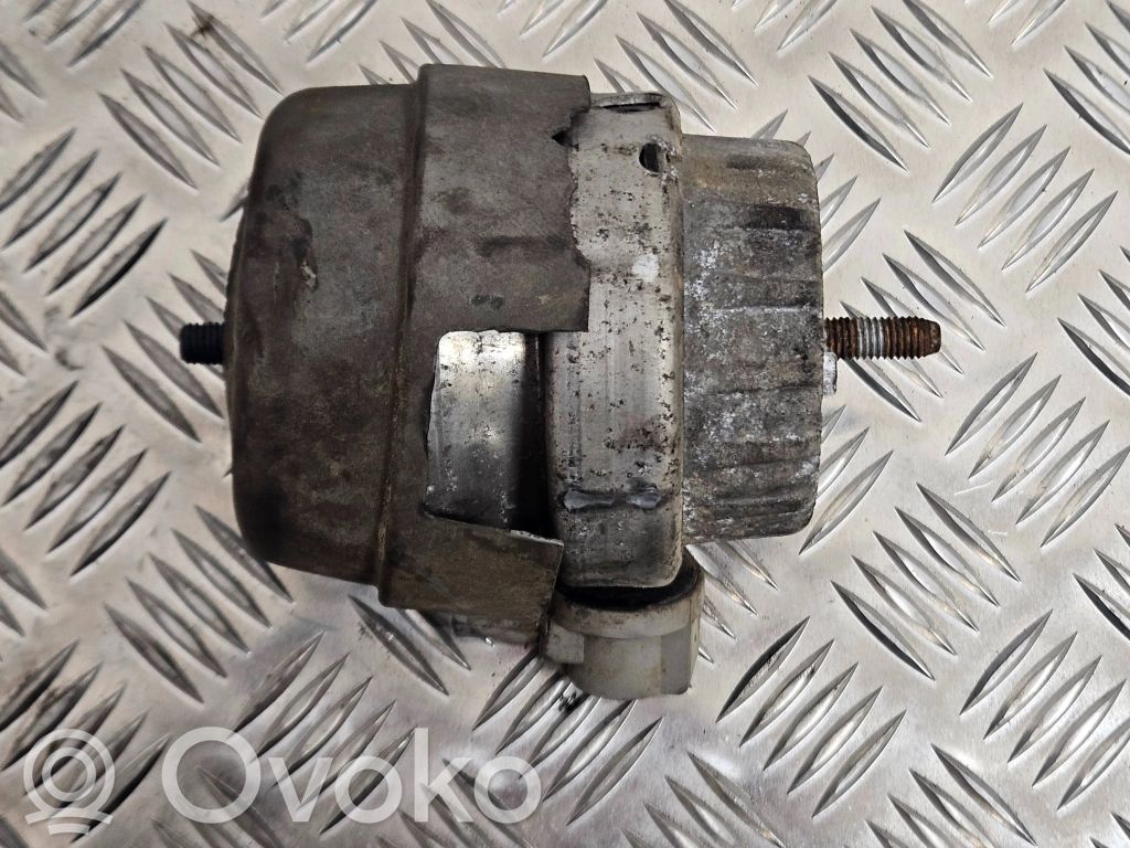 Audi A6 S6 C6 4F Engine mount bracket 