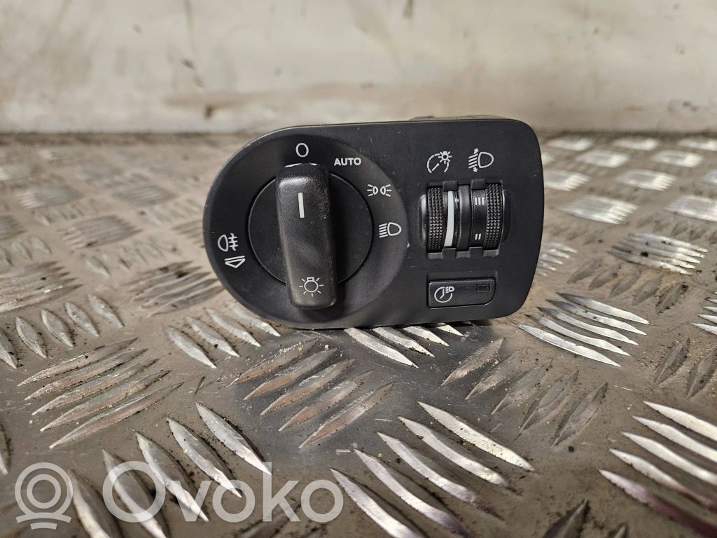 Audi A3 S3 8P Light switch 