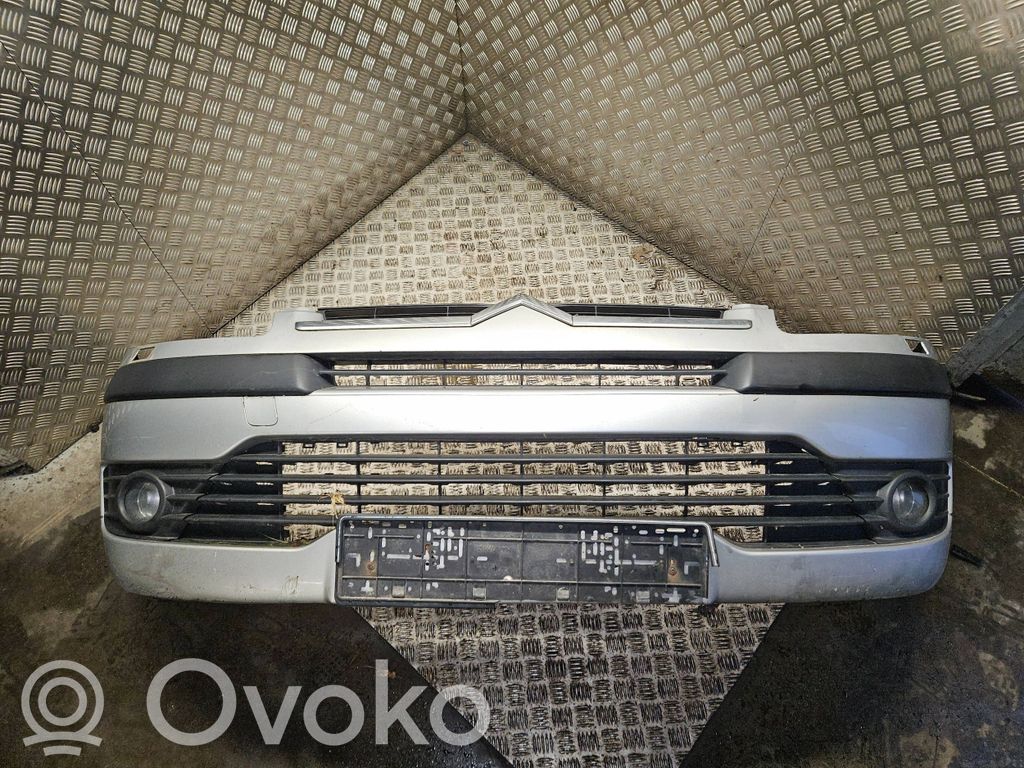 Citroen C4 I Parachoques delantero 