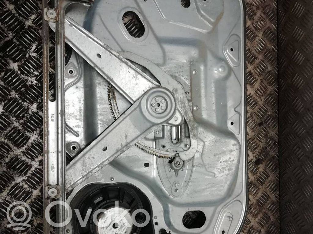 Ford Focus Front window lifting mechanism without motor 